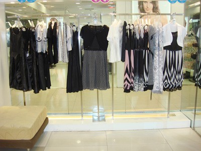 诗梦女装店铺展示