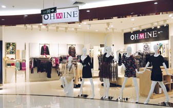 欧麦女装店铺展示