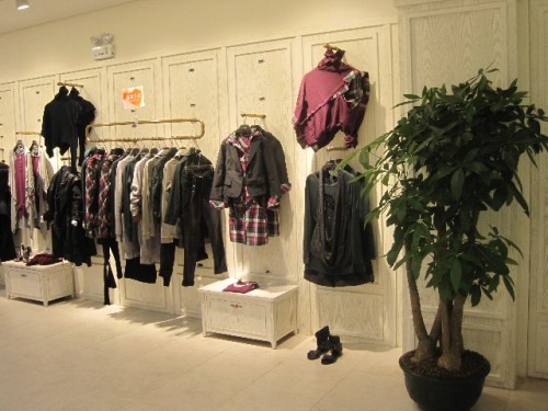 欧尚尼OSANI女装店铺展示