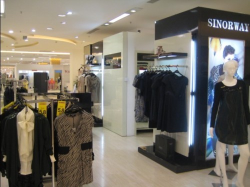 斯诺维女装店铺展示