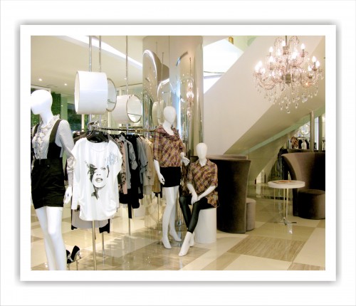 衣香丽影女装店铺形象