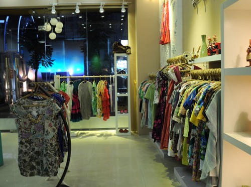 花开了花开了女装店铺形象