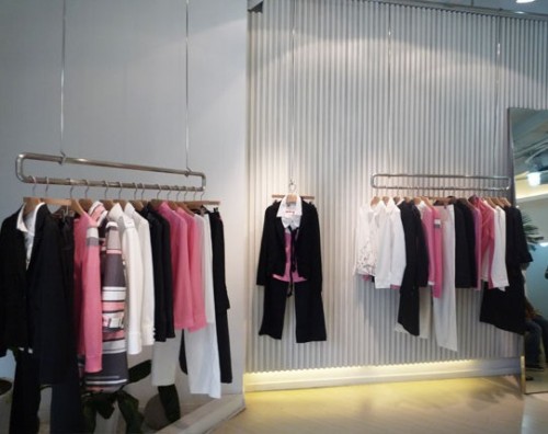 三思女装店铺展示