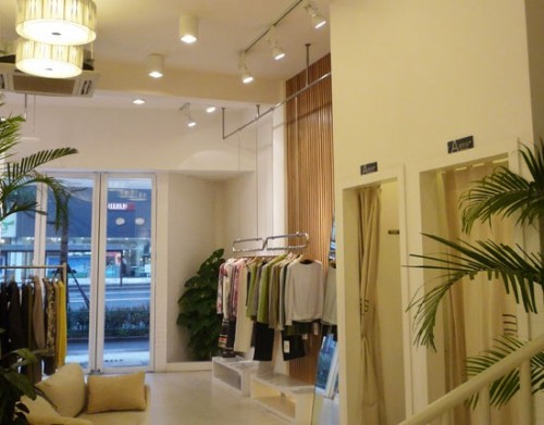 三思女装店铺展示