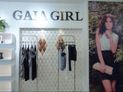 嘉米娅女装店铺展示