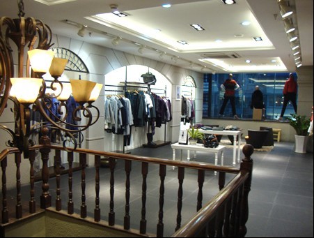 莉佳丽女装店铺展示