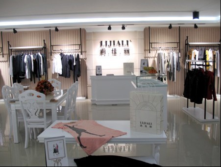 莉佳丽女装店铺展示