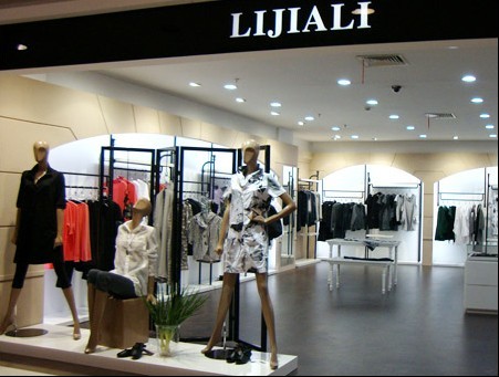 莉佳丽女装店铺展示