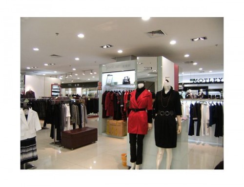 圣可尼女装店铺展示