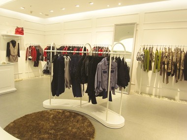 婉纱女装店铺形象