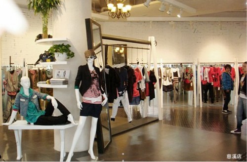XY遐逸女装店铺展示