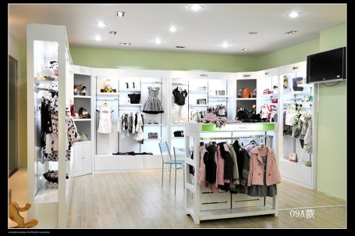 小木马童装店铺形象