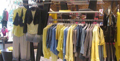 伊比莎女装店铺形象