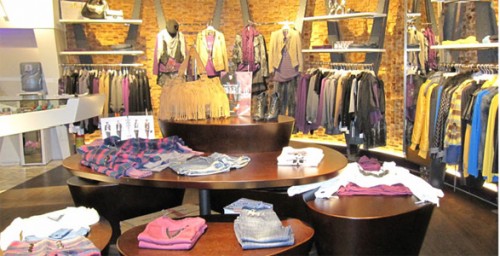 伊比莎女装店铺形象