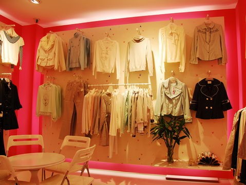 极美度女装店铺形象