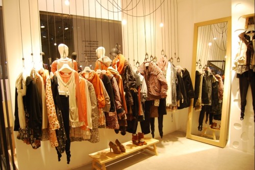 梵凯女装店铺展示