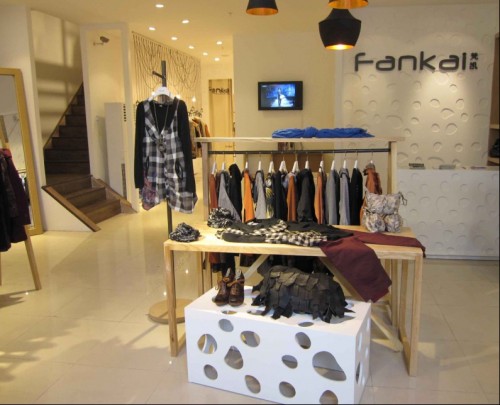 梵凯女装店铺展示