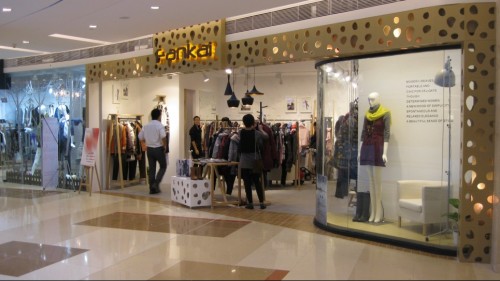 梵凯女装店铺展示