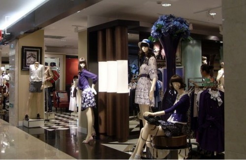 艾尼亚女装店铺展示