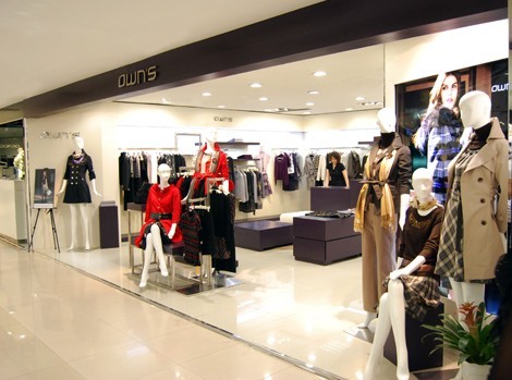 独角戏女装店铺形象