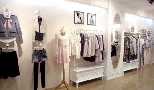 达妮娅女装店铺展示