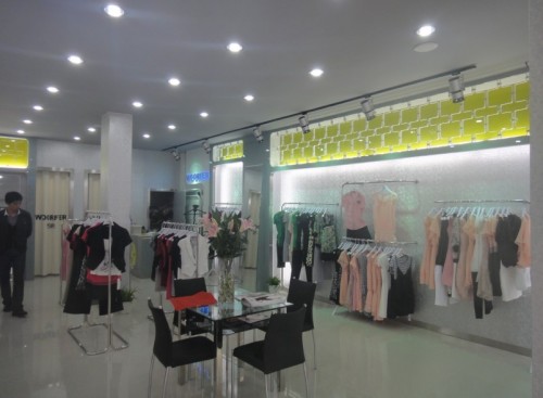 婉枫女装店铺展示