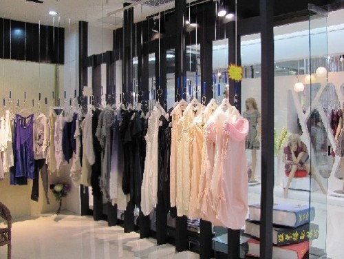 歌汶思女装店铺展示