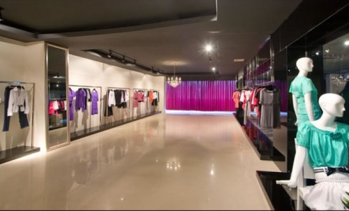 心菲悦女装店铺展示