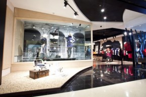 来尔佳昵-LARCHY店铺