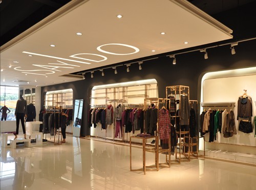 傲丝度女装店铺形象