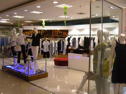 卡祺女装店铺展示