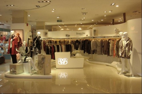 必梵珑女装店铺展示
