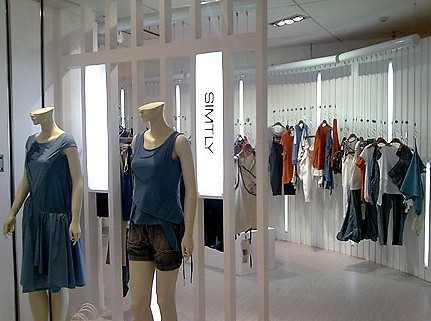 纯粹女装店铺展示