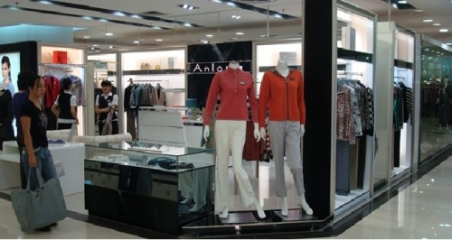 娅奴女装店铺展示