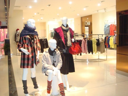 娅莉婕女装店铺展示