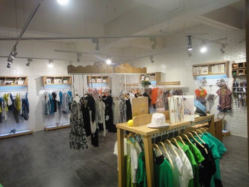 绮籽女装店铺形象