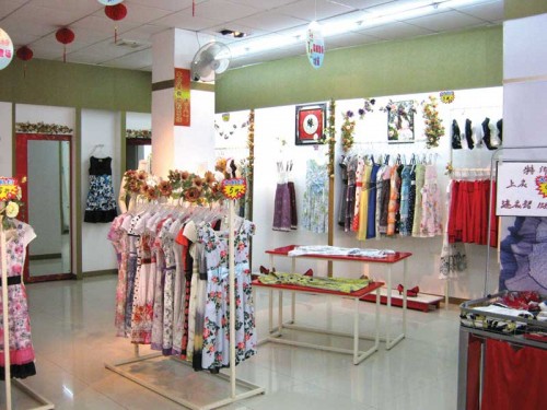 金怡皇族女装店铺展示