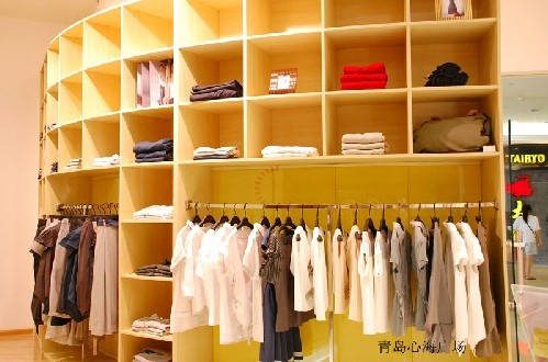 克瑞斯女装店铺展示