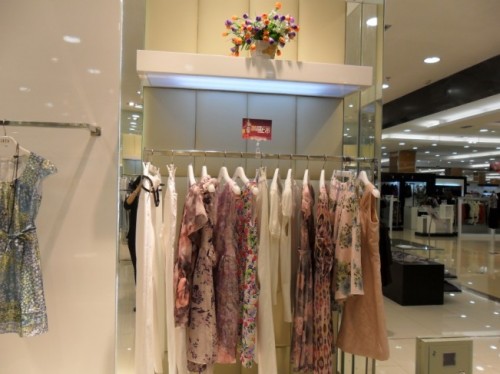 JOYO女装店铺展示