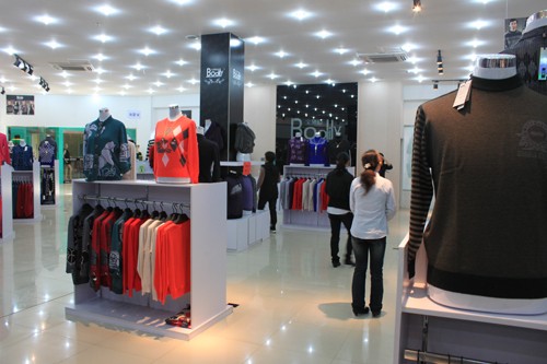 衣克斯女装店铺展示