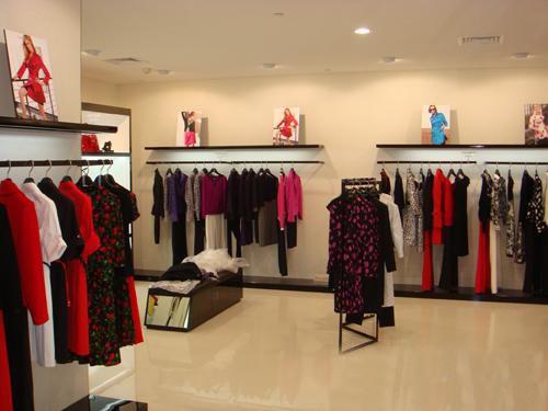 伊芙心悦女装店铺形象