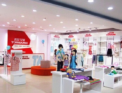 托尼艾米童装店铺展示
