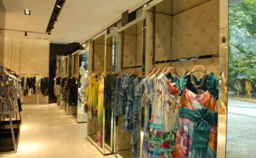 斐凡妮女装店铺展示