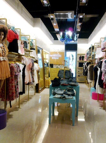 海伦公主女装店铺展示