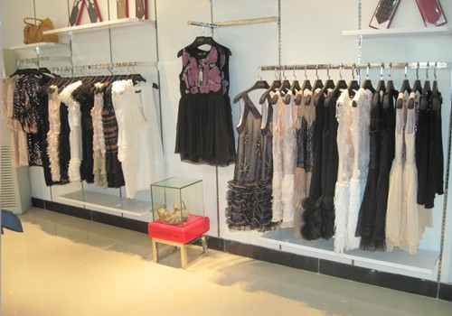 REDPRDAR女装店铺形象