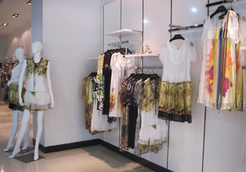 REDPRDAR女装店铺形象