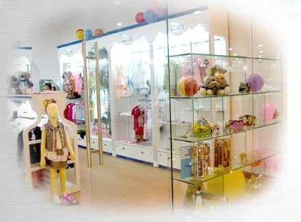 考拉布鲁童装店铺展示