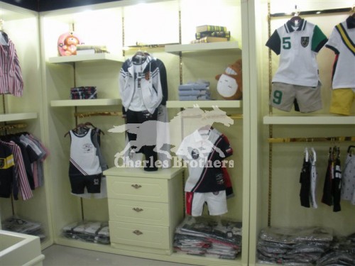 查理兄弟童装店铺形象