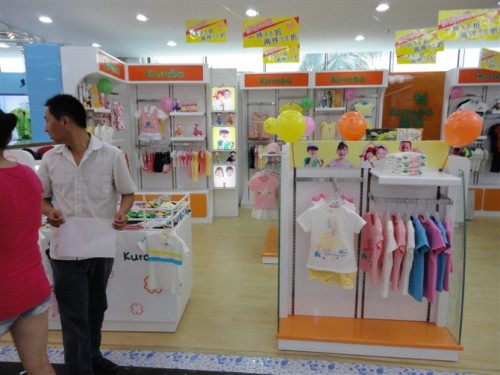 丽布童装店铺形象