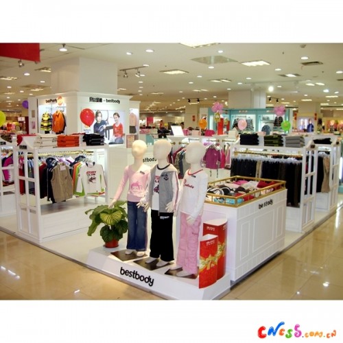 贝丝堡迪童装店铺展示
